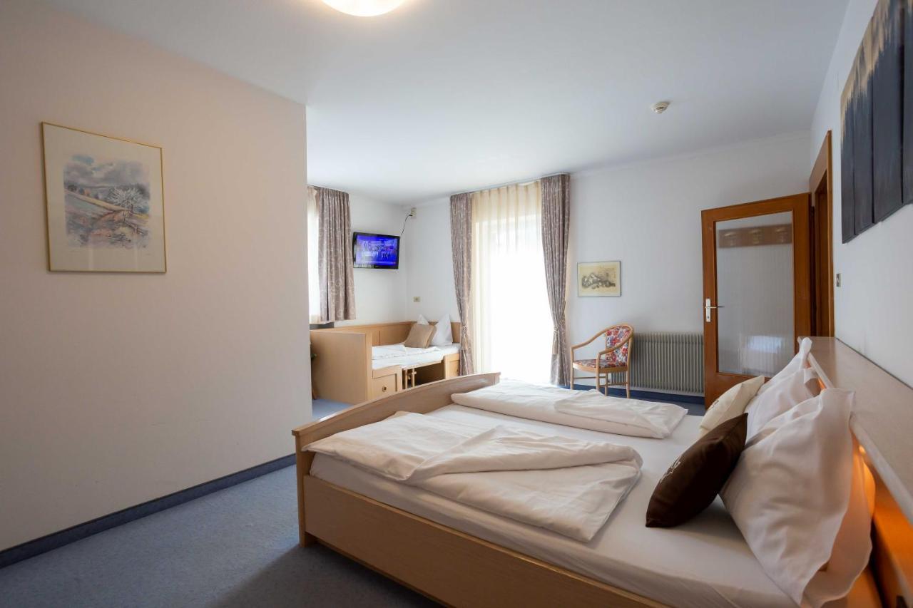 Hotel Martinerhof San Lorenzo di Sebato Εξωτερικό φωτογραφία